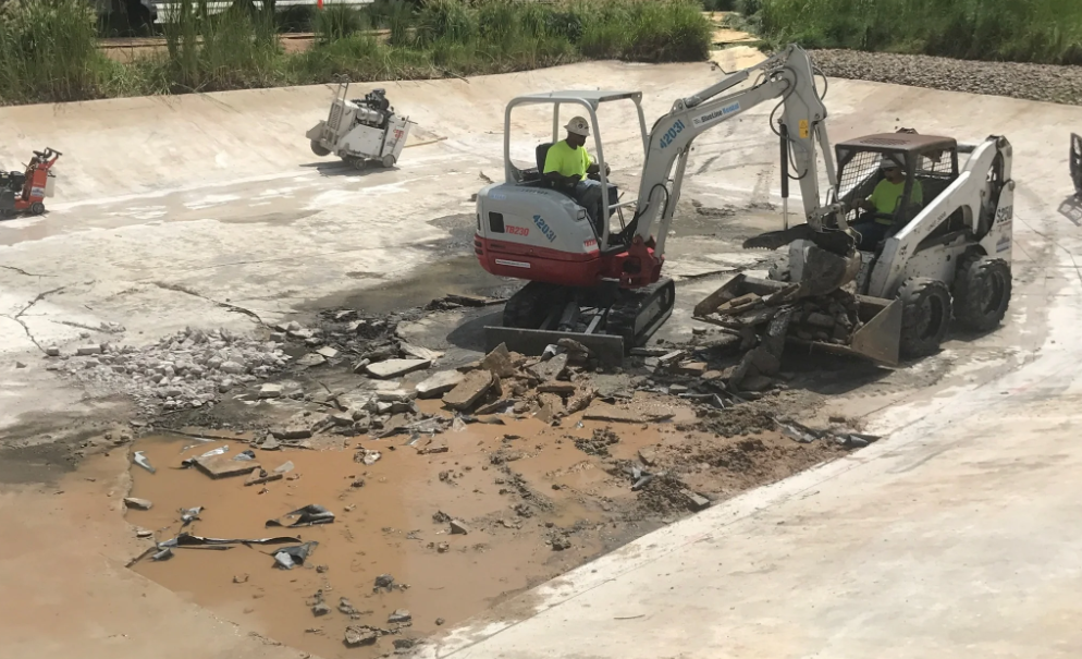 Concrete breaking and removal service — demolition and site prep (0)